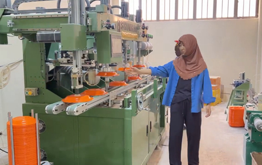 মেলামাইনের বাসনপত্রের জন্য স্বয়ংক্রিয় পেষণ যন্ত্র | শুনহাও সলিউশন